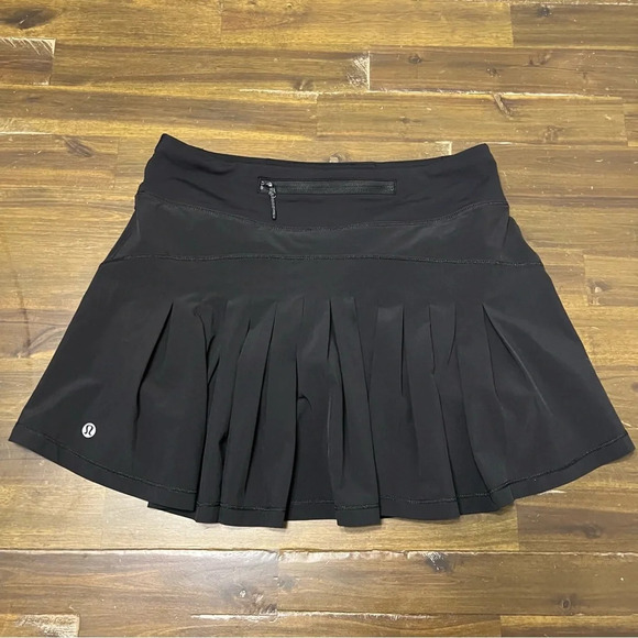 lululemon athletica Dresses & Skirts - Lululemon Circuit Braker Black Skirt
